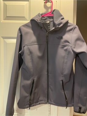The North Face Women's Hooded Softshell Jacket - Gray